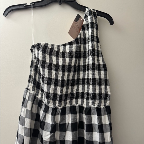Black and White Plaid One Shoulder Dress - Picture 2 of 4